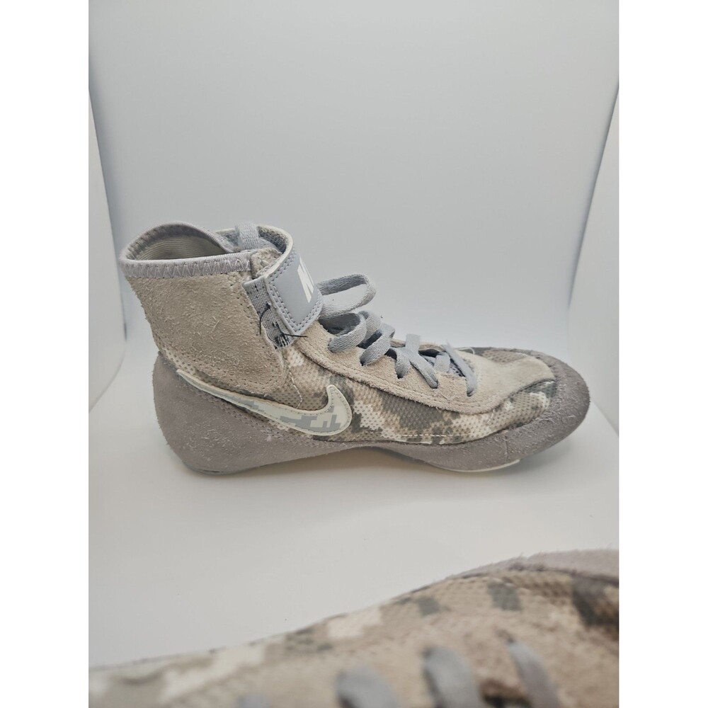 Nike Speed Sweep VII Wrestling Shoes Boys Size 2Y Grey Gelray Camo 366684-003